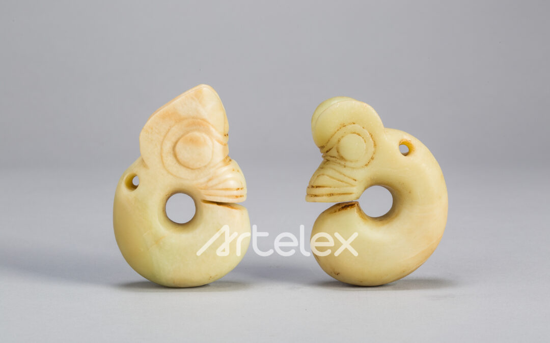 A Pair of C-shaped Bear